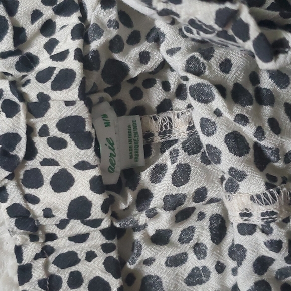 Aerie Shorts - Picture 3 of 3